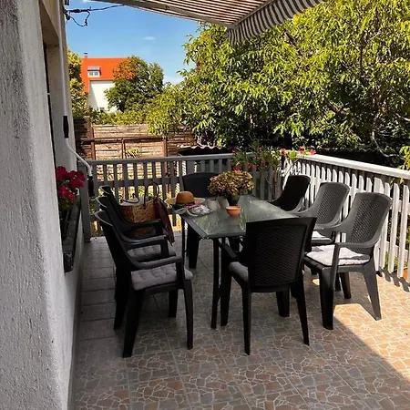 Tuender アパート バラトンフレド