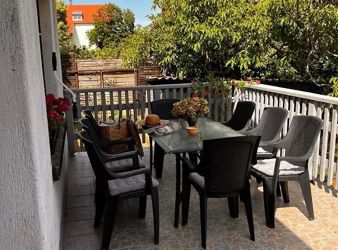 Tuender דירה באלאטונפורד